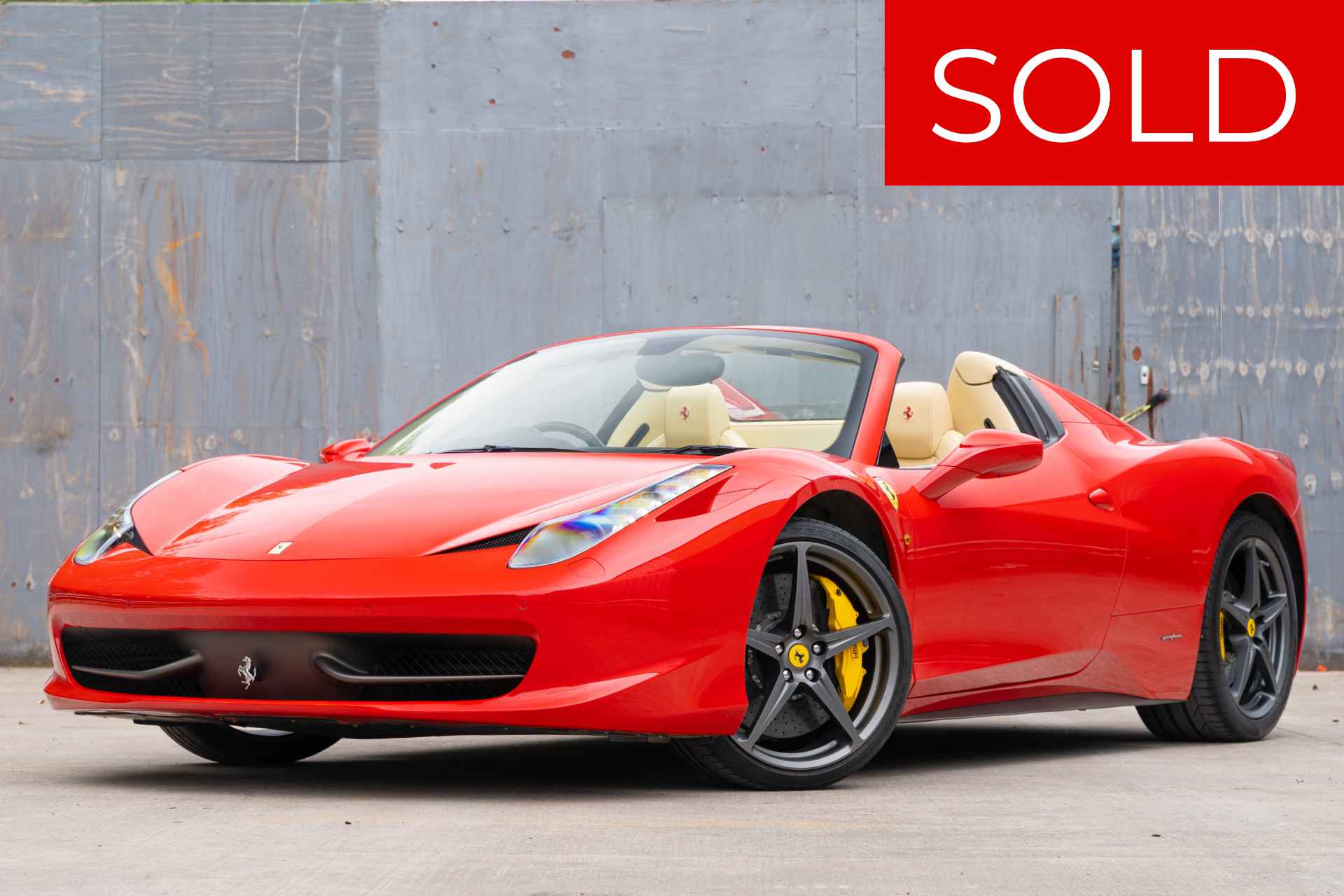 2014 Ferrari 458 Spider near side front low